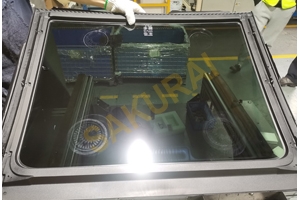 汽車前后風擋玻璃包邊PU勾芡式粘結工藝